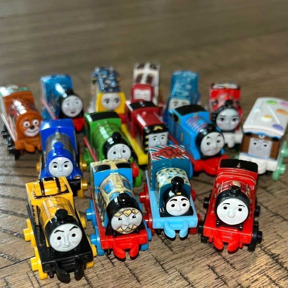 Thomas & Friends 15 piece Mini Train 🚂 Set P36D